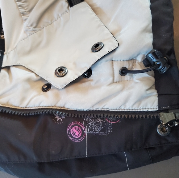 BURTON ski jacket w removable hood - Picture 9 of 16